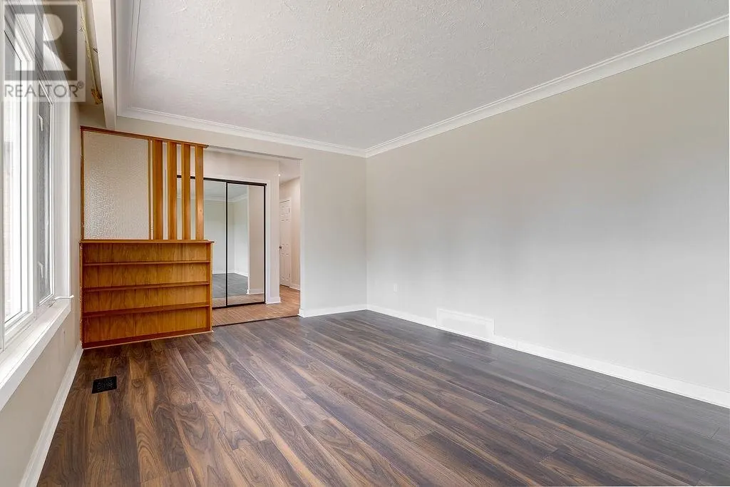 1609 Redfern