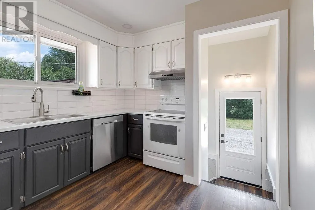 1609 Redfern