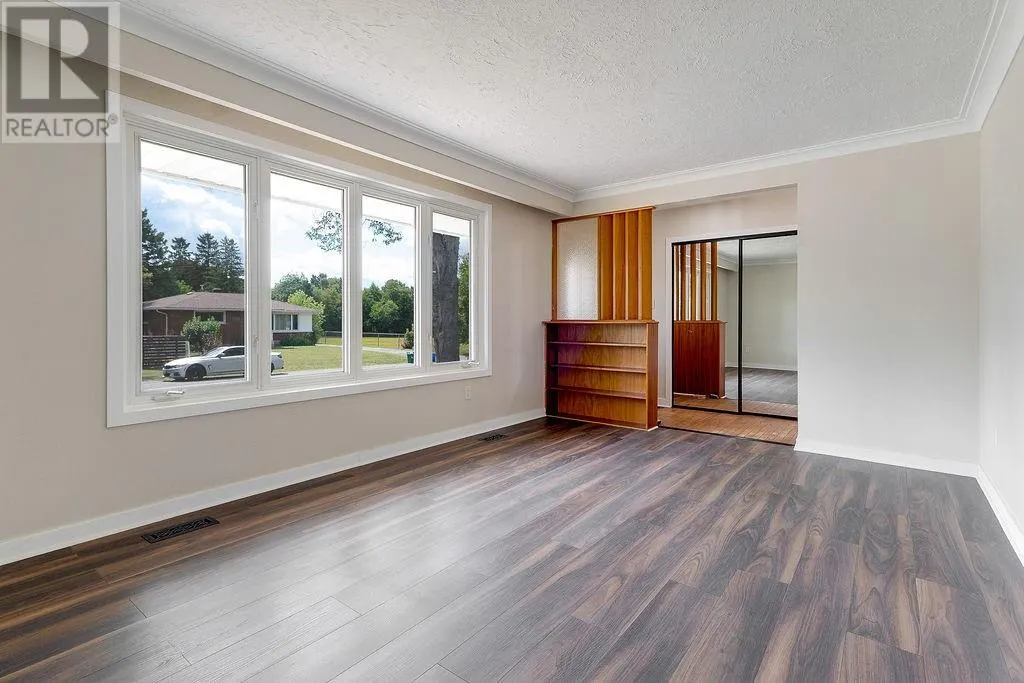 1609 Redfern