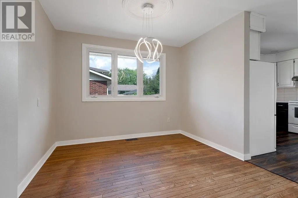 1609 Redfern