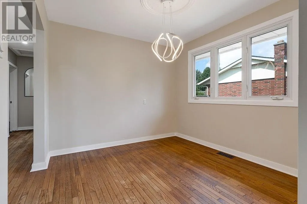 1609 Redfern
