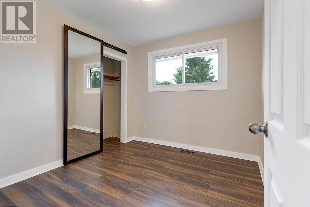 1609 Redfern