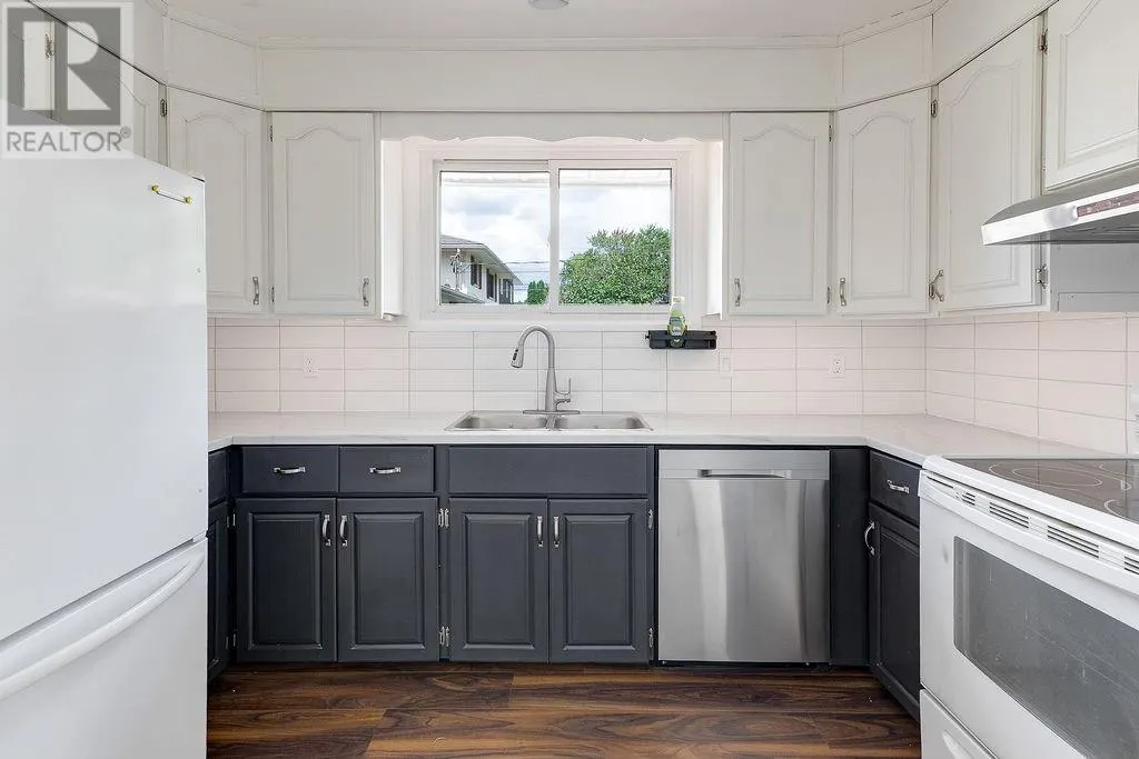 1609 Redfern