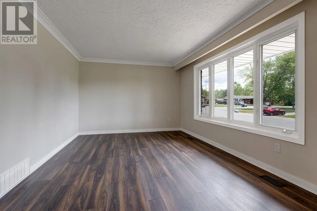 1609 Redfern