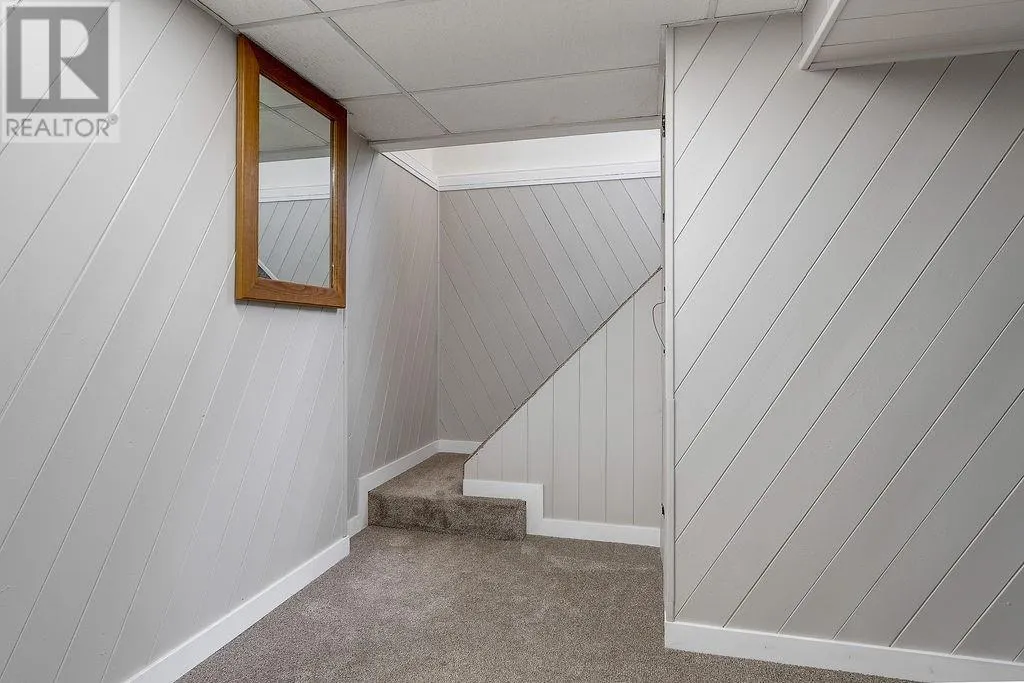 1609 Redfern