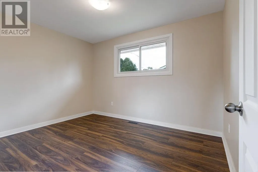 1609 Redfern