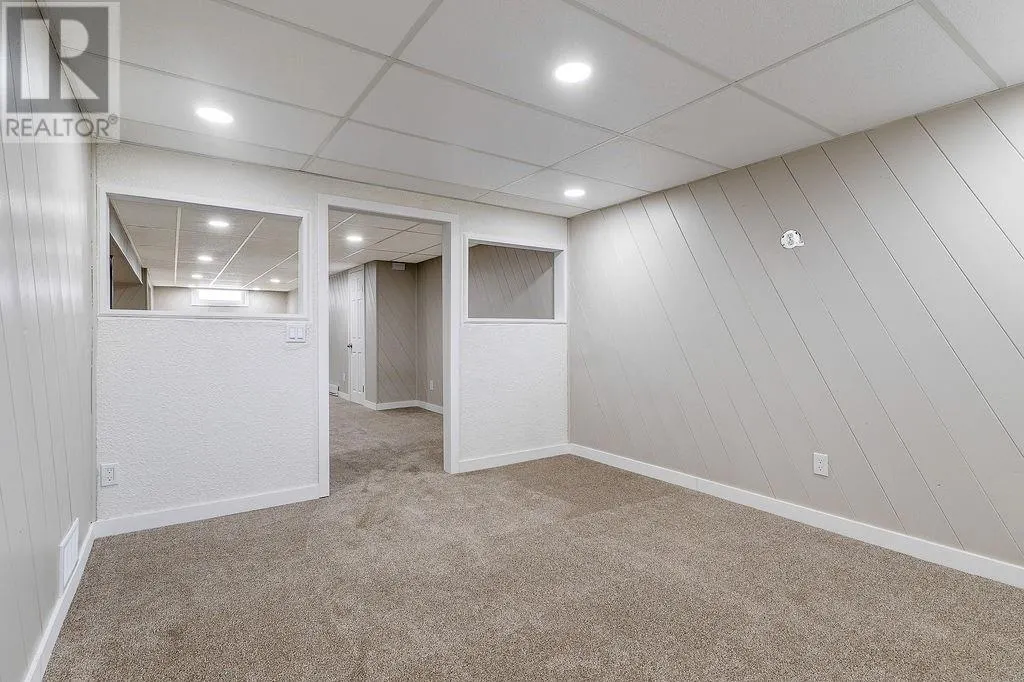1609 Redfern