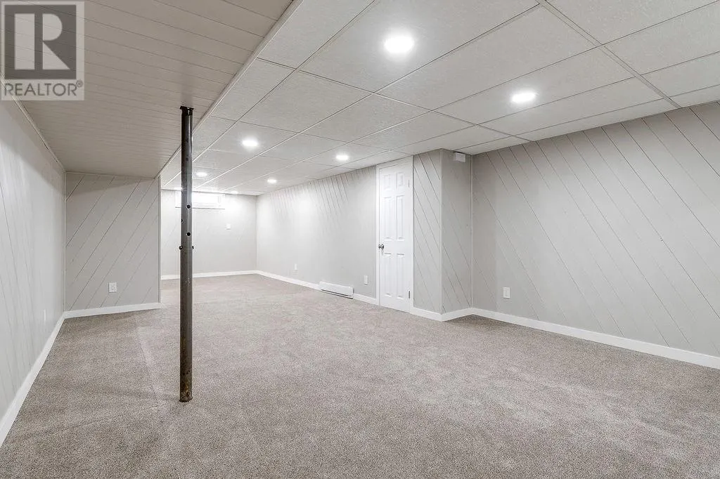 1609 Redfern