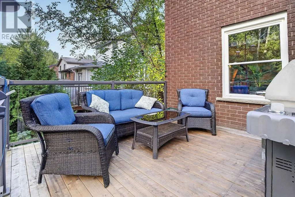 16 Aspenwood Court
