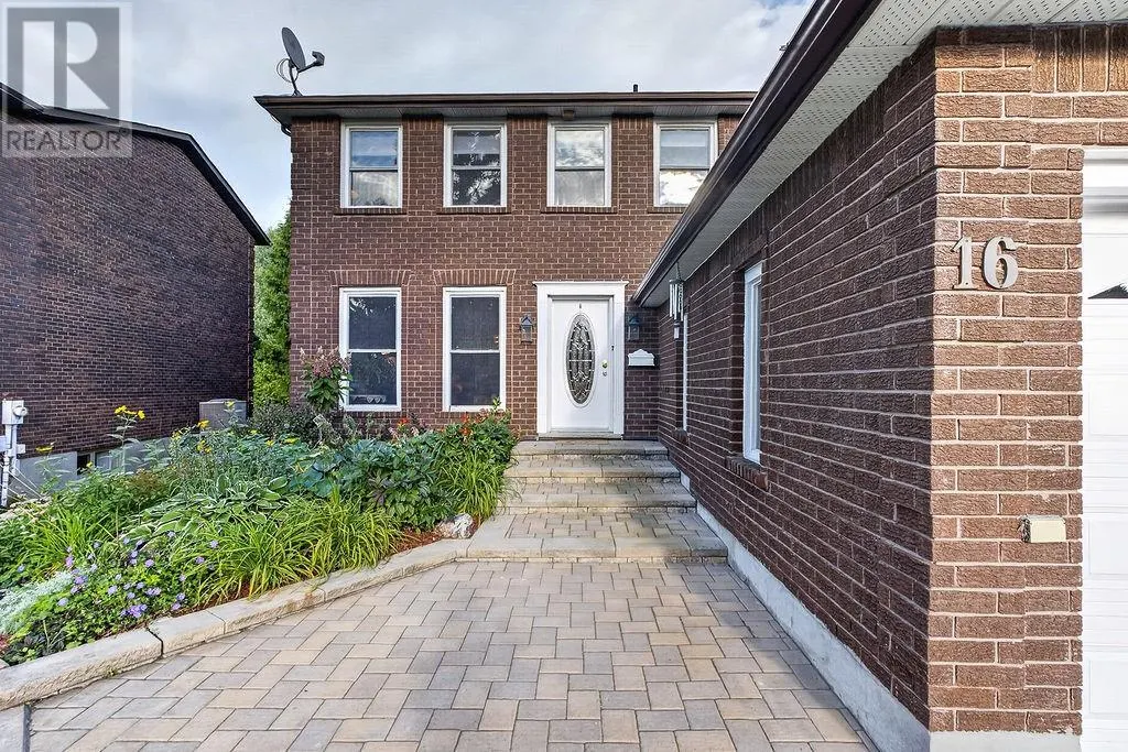16 Aspenwood Court