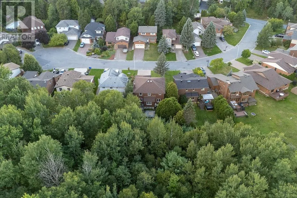 16 Aspenwood Court