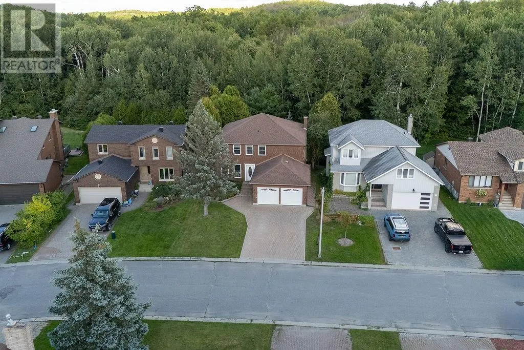 16 Aspenwood Court