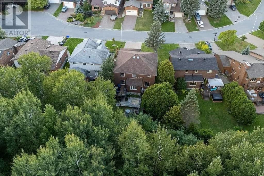 16 Aspenwood Court