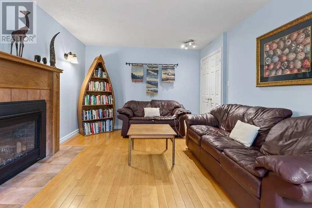 16 Aspenwood Court