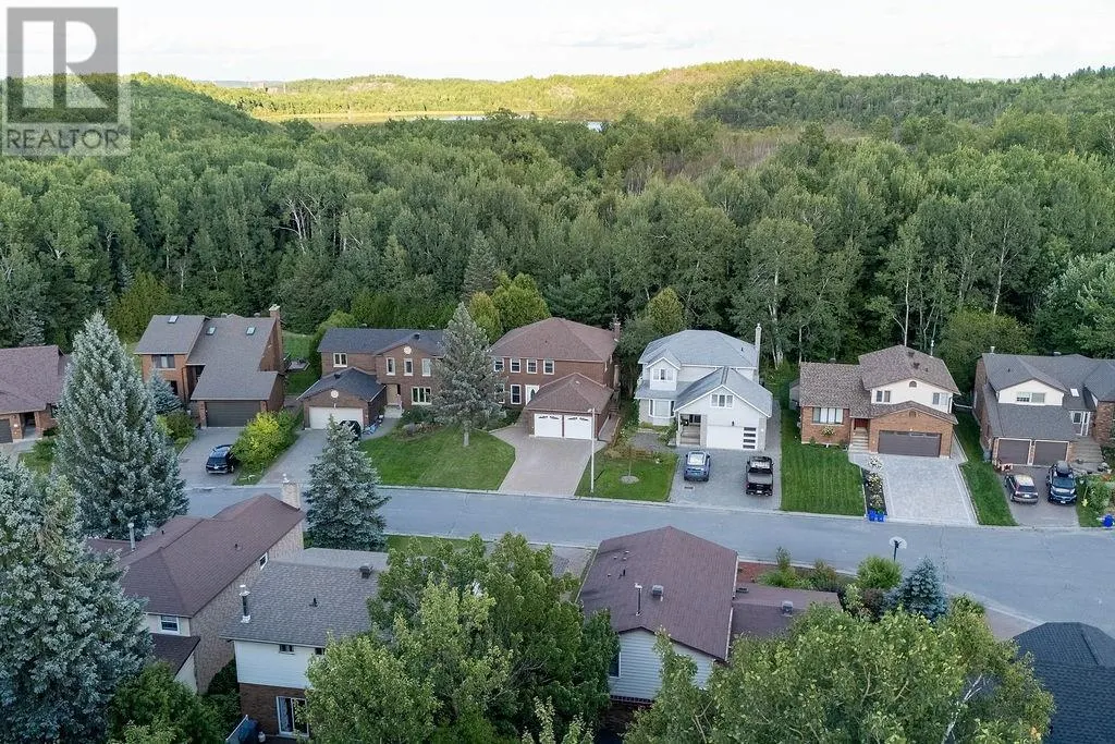 16 Aspenwood Court