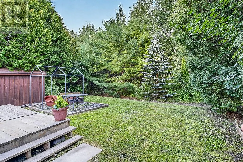 16 Aspenwood Court