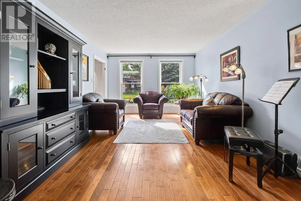 16 Aspenwood Court