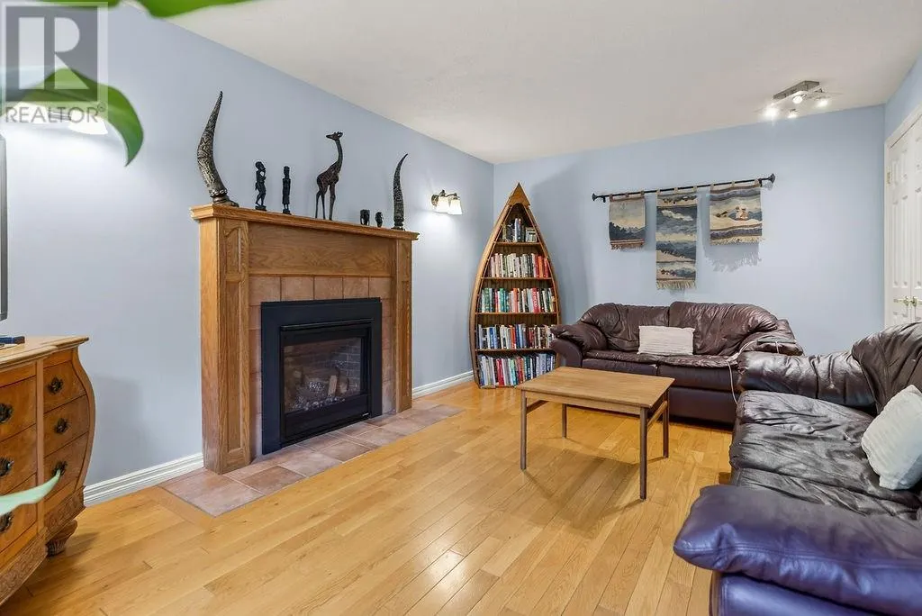 16 Aspenwood Court