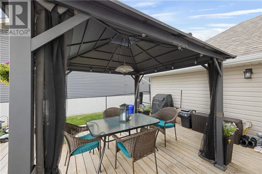 41 Meadowgreen Drive