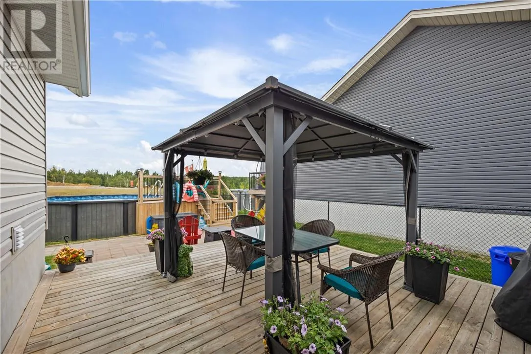 41 Meadowgreen Drive