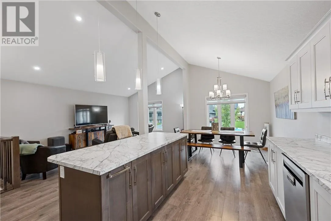 41 Meadowgreen Drive
