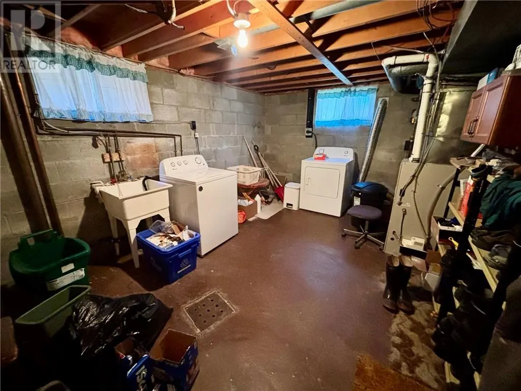 645 Churchill Avenue
