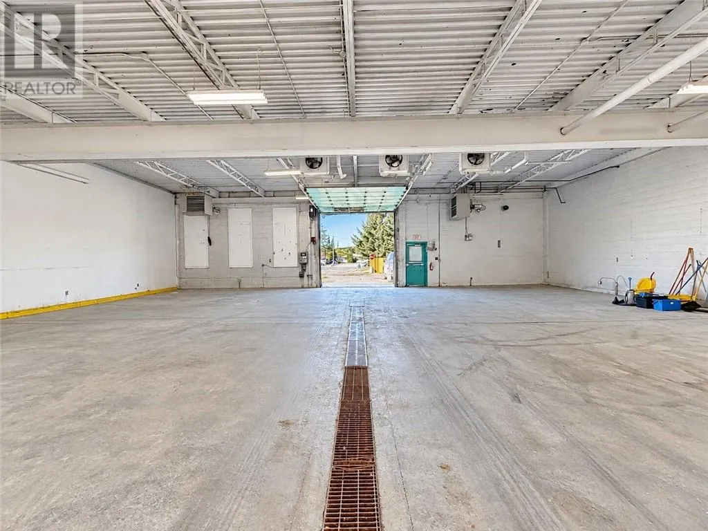 360 Mountain Street