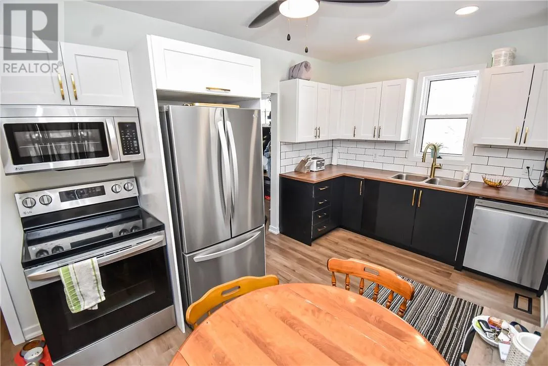 14 B Sixth Avenue
