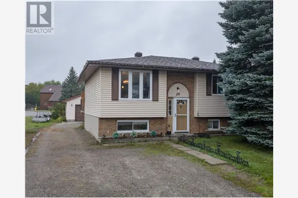 29 Carr Avenue