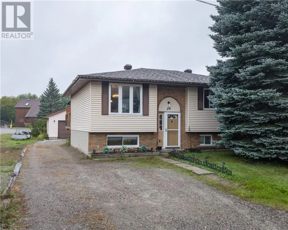 29 Carr Avenue