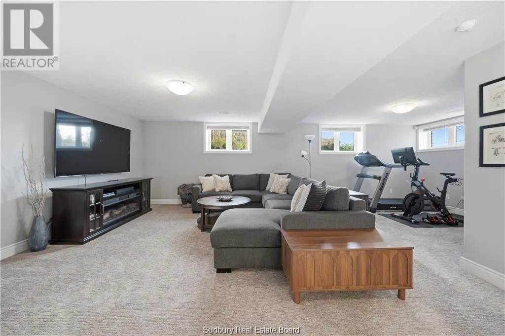1663 Meadowlark Way