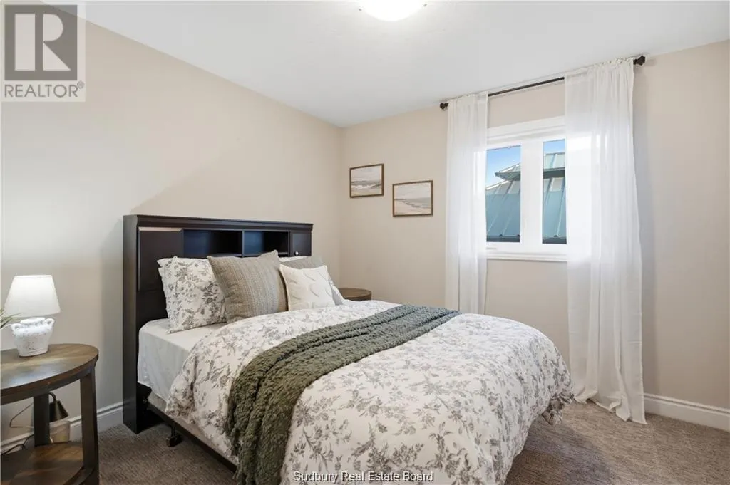 1663 Meadowlark Way