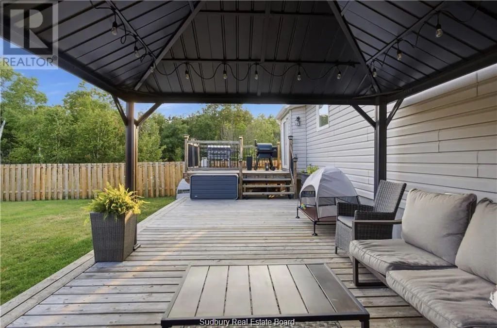 1663 Meadowlark Way