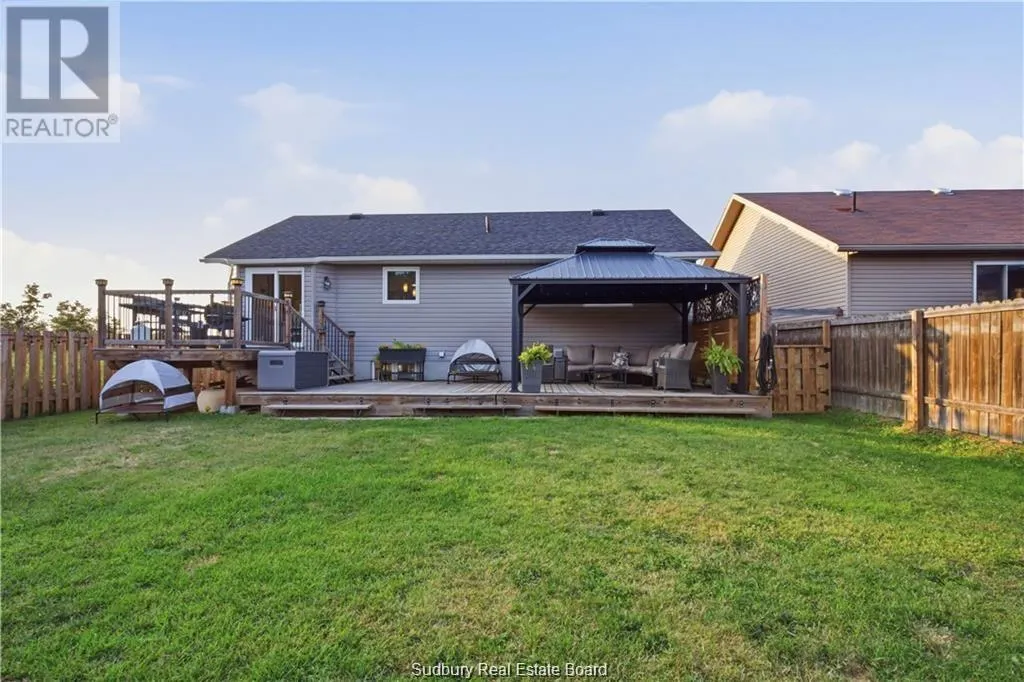 1663 Meadowlark Way