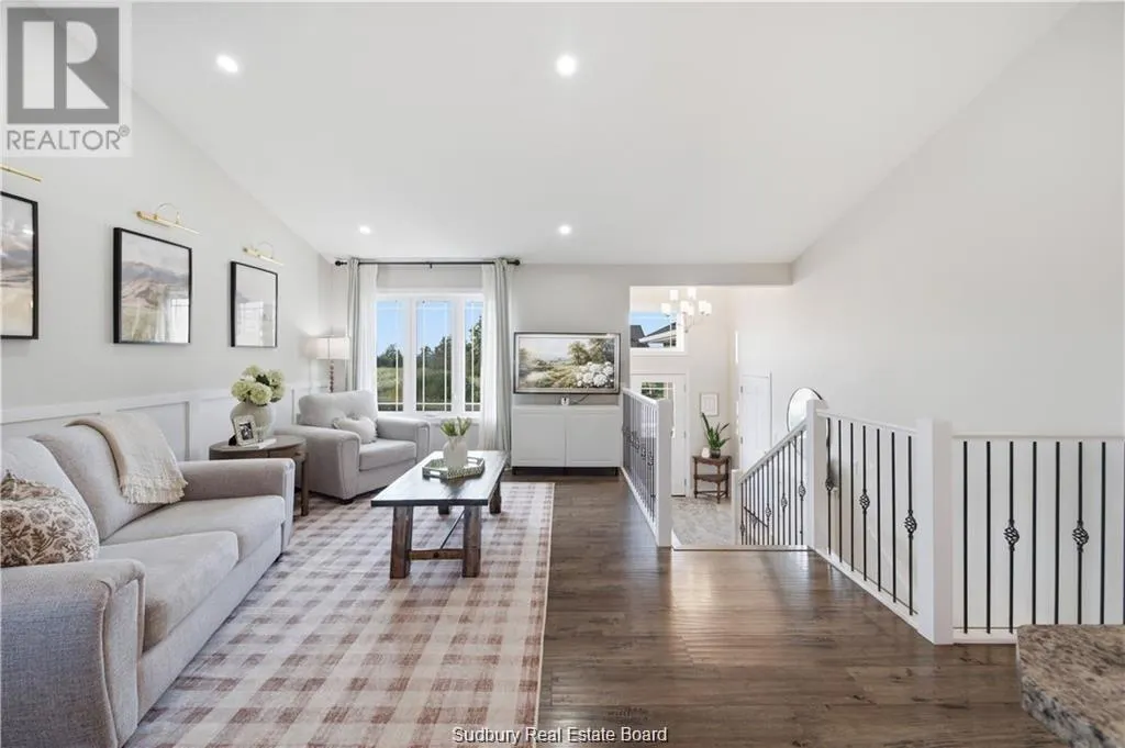 1663 Meadowlark Way