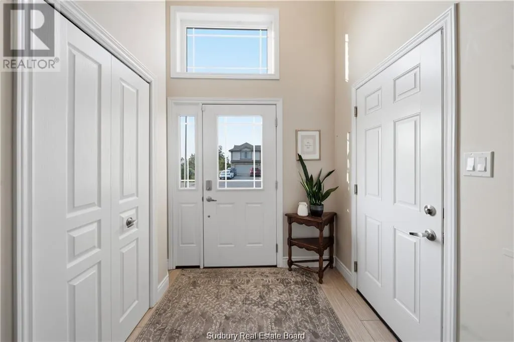 1663 Meadowlark Way