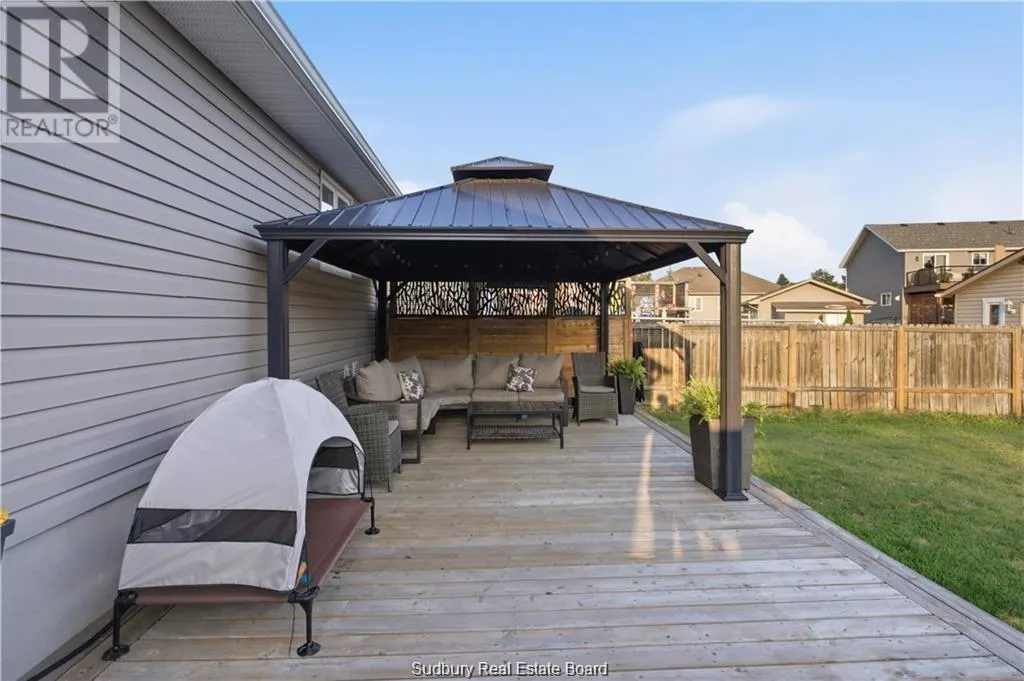 1663 Meadowlark Way