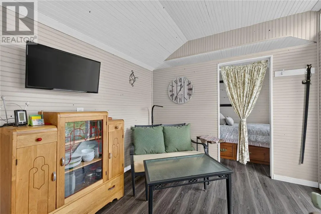 64 Forestview