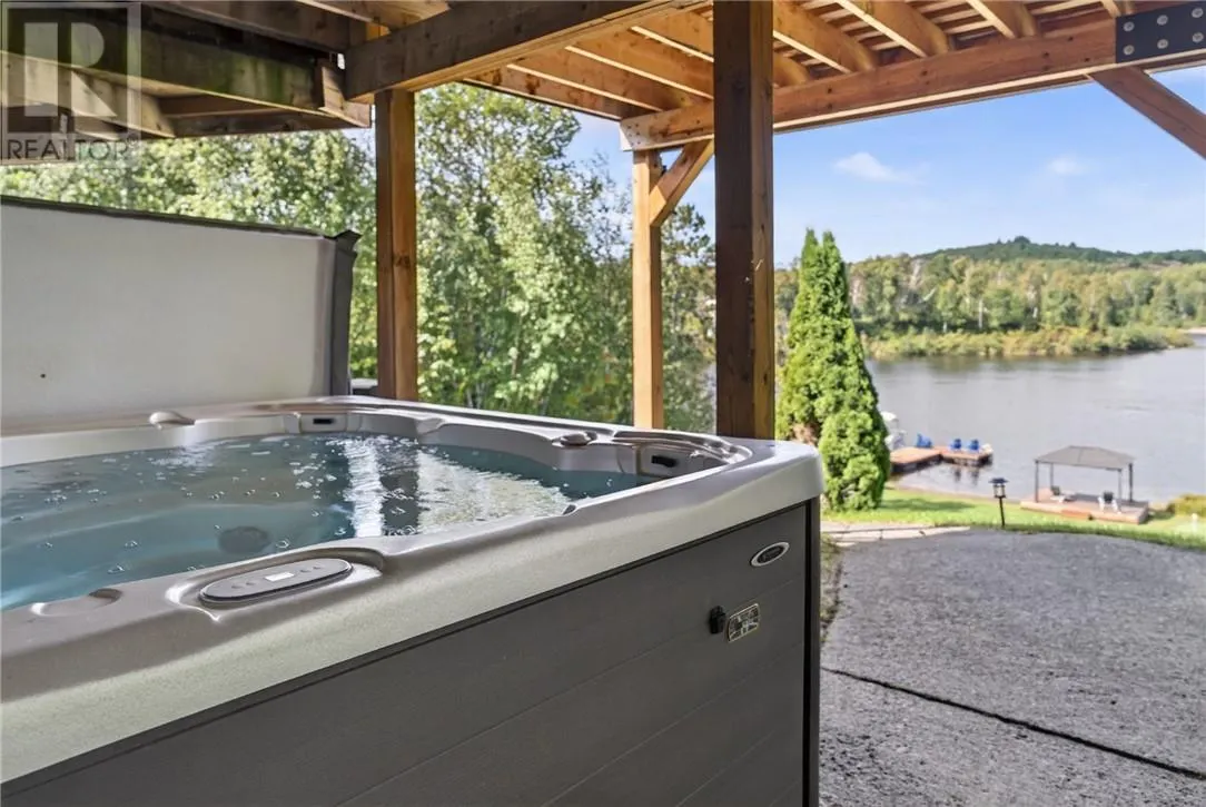 64 Forestview