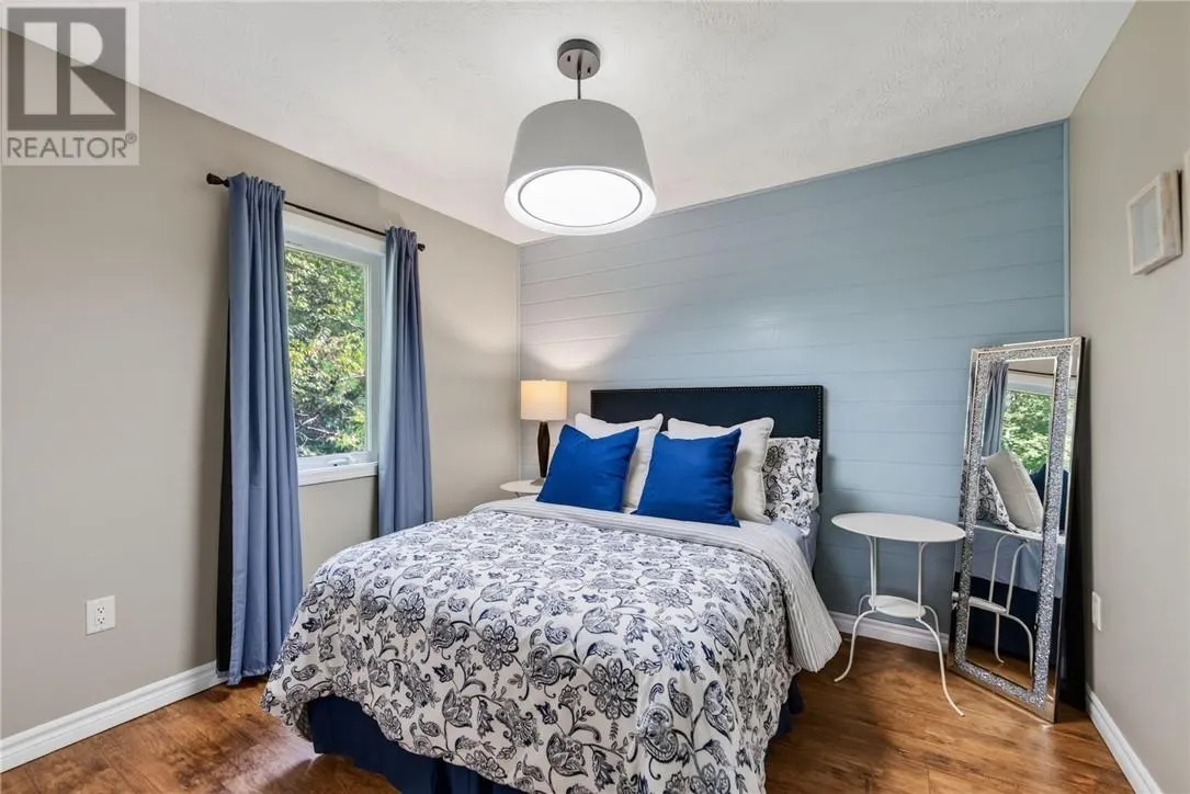 64 Forestview