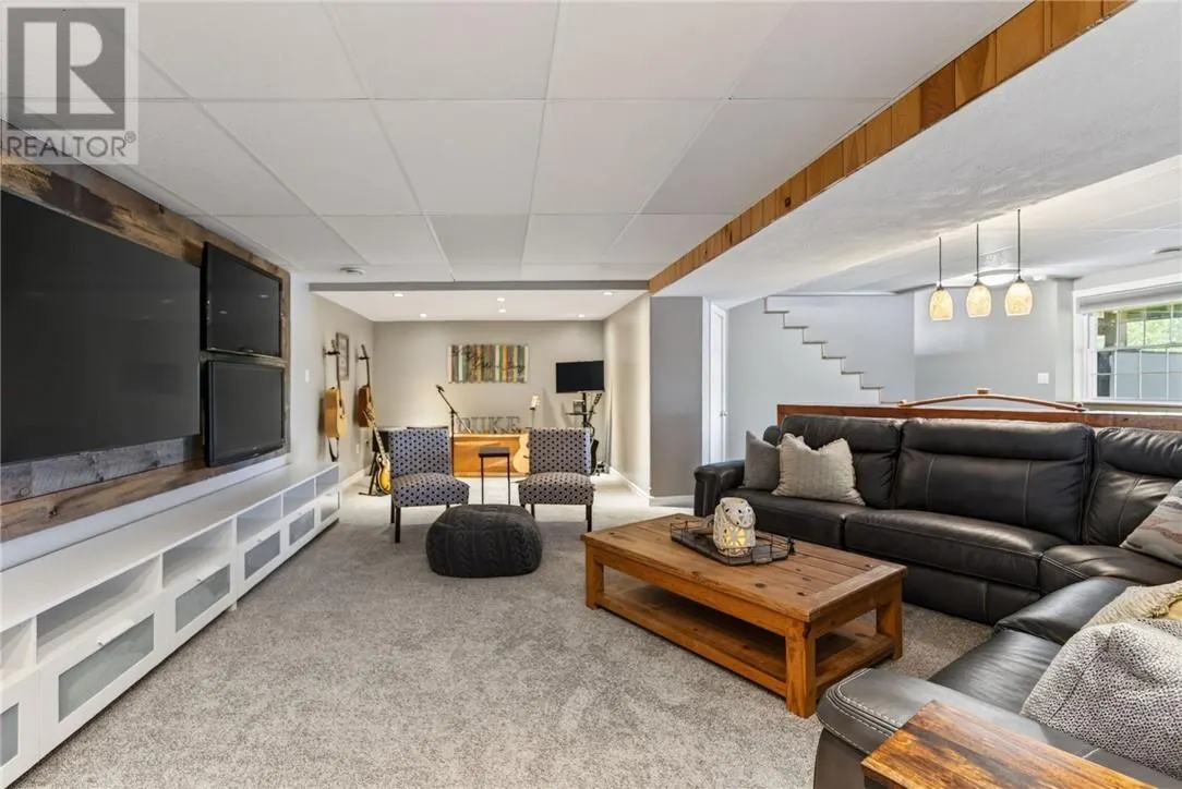 64 Forestview