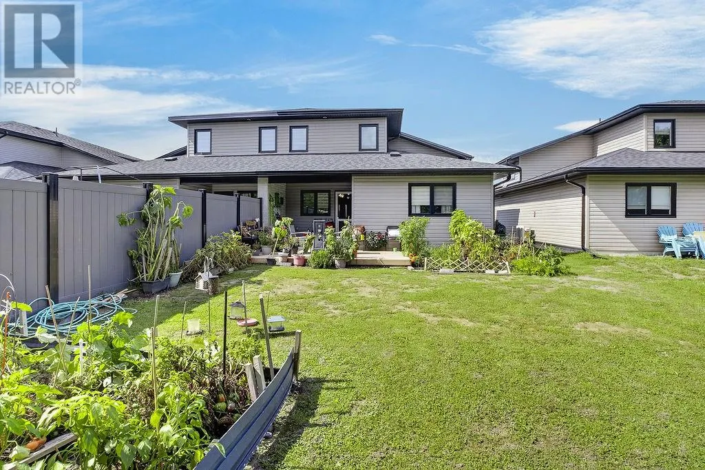 112 Hollybrook Crescent