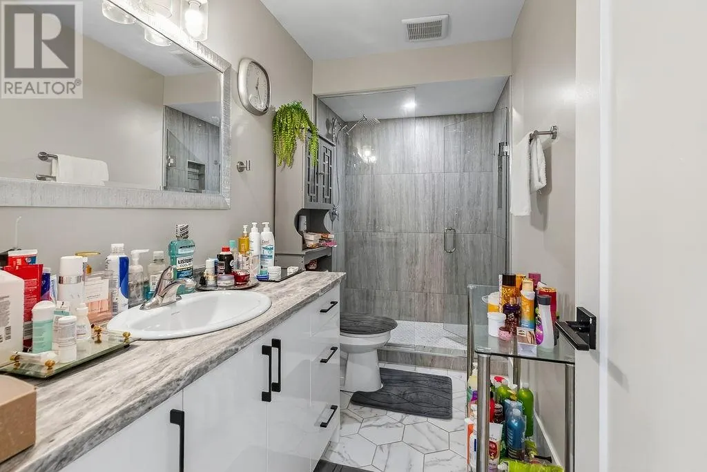 112 Hollybrook Crescent