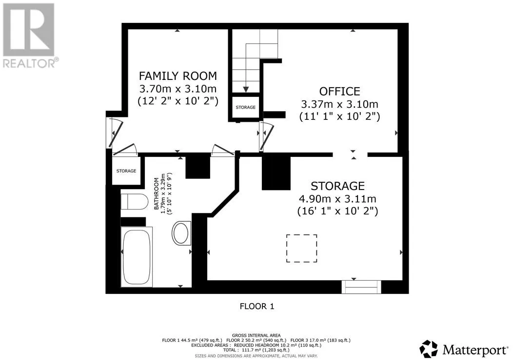 87 Simcoe Street