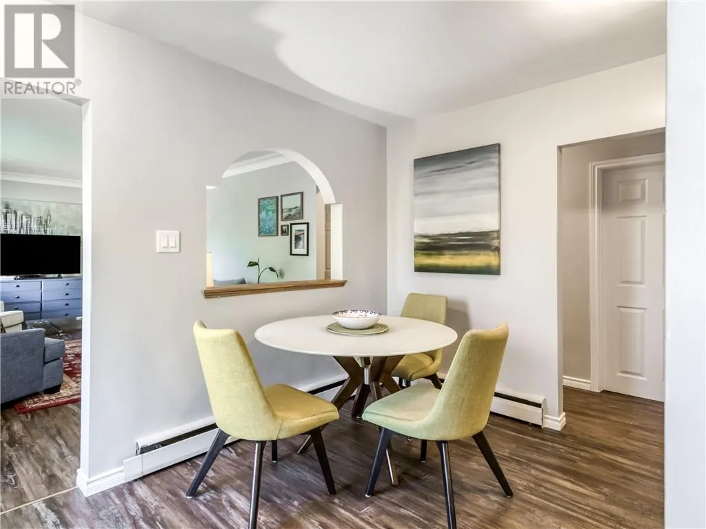 115 Cranbrook Crescent