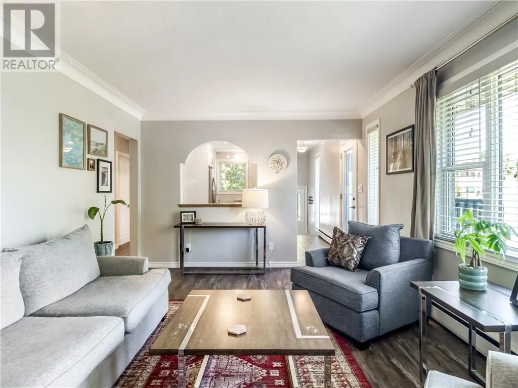 115 Cranbrook Crescent