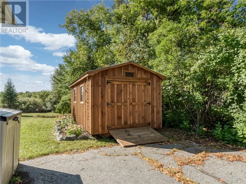115 Cranbrook Crescent