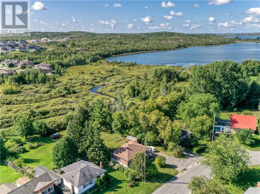 115 Cranbrook Crescent