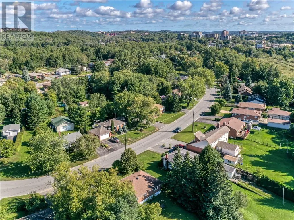 115 Cranbrook Crescent