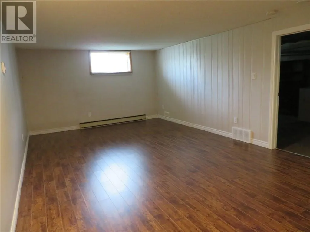 880 Woodbine Avenue